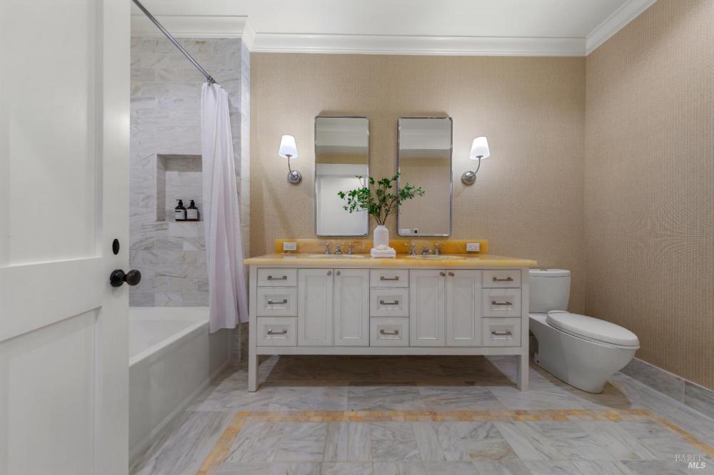 22 Chestnut Avenue, Ross #97