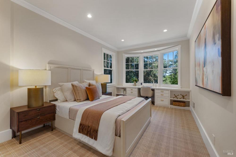 22 Chestnut Avenue, Ross #97