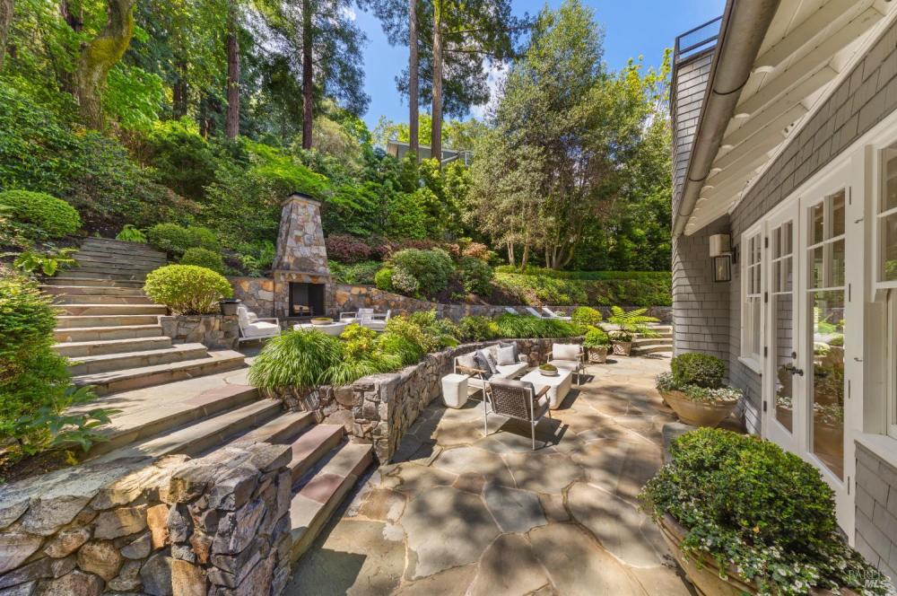 22 Chestnut Avenue, Ross #97