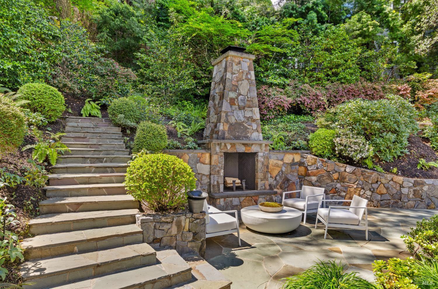 22 Chestnut Avenue, Ross #97