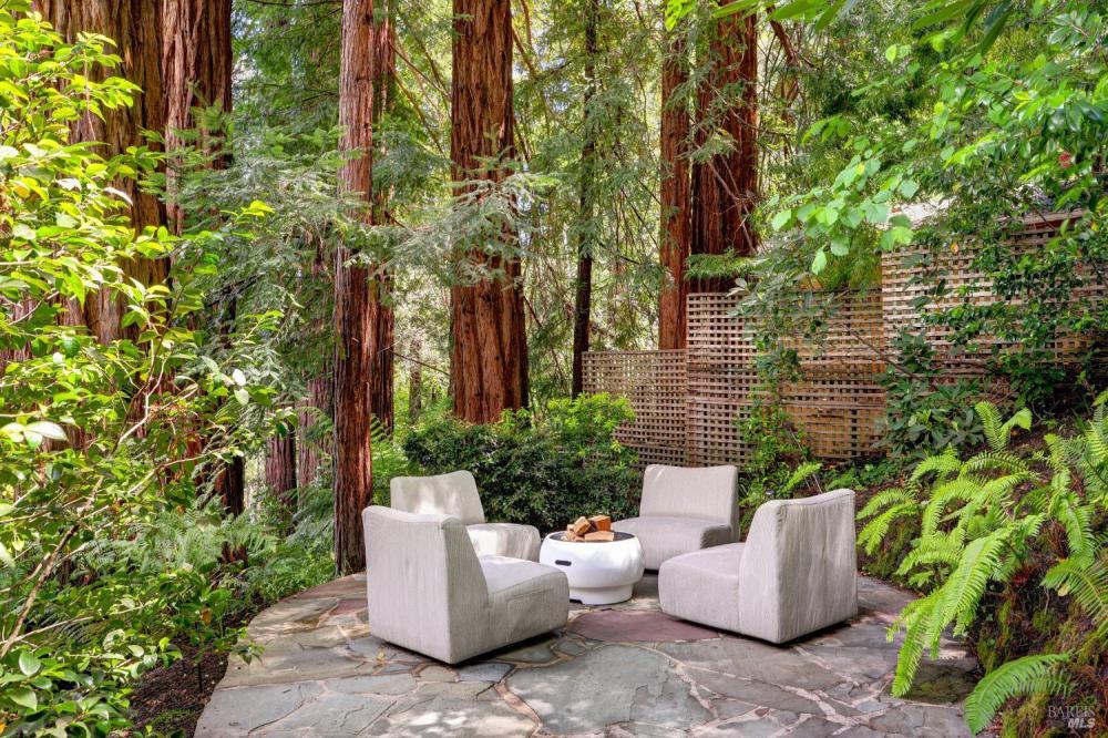 22 Chestnut Avenue, Ross #97