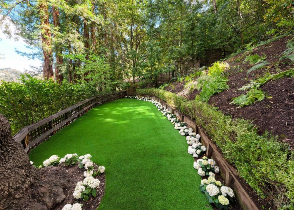 22 Chestnut Avenue, Ross #97