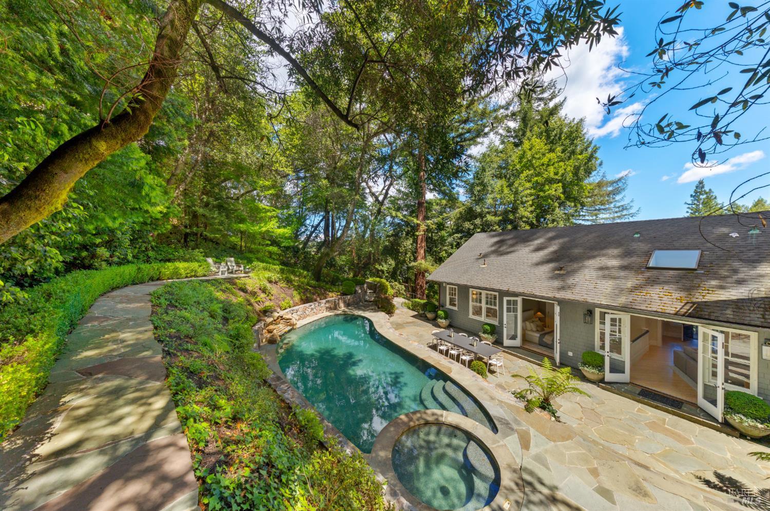 22 Chestnut Avenue, Ross #97