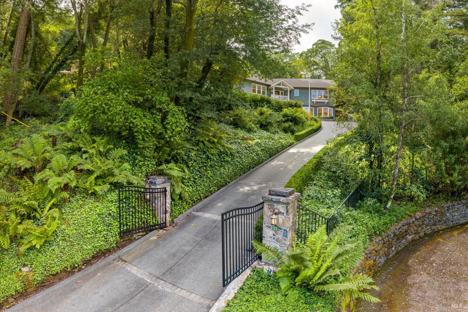 22 Chestnut Avenue, Ross #97