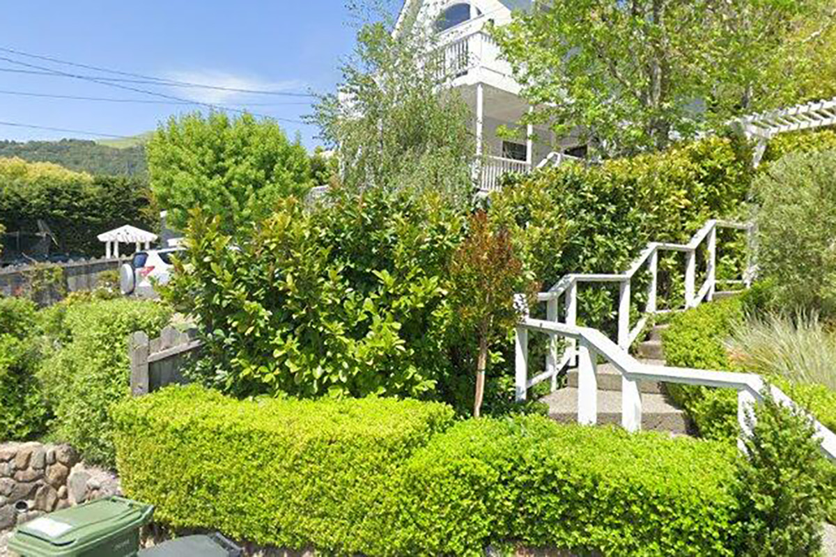 15 West Road, Ross #1