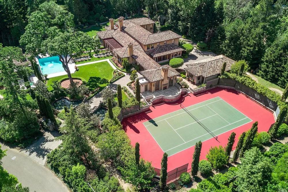 2 De Witt Drive, Ross #1