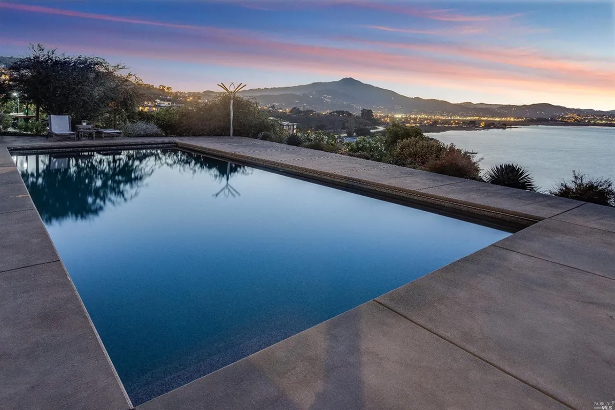 18 Cibrian Dr, Tiburon #1