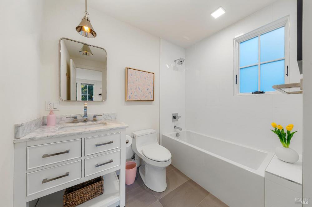 7 William Avenue, Larkspur #54