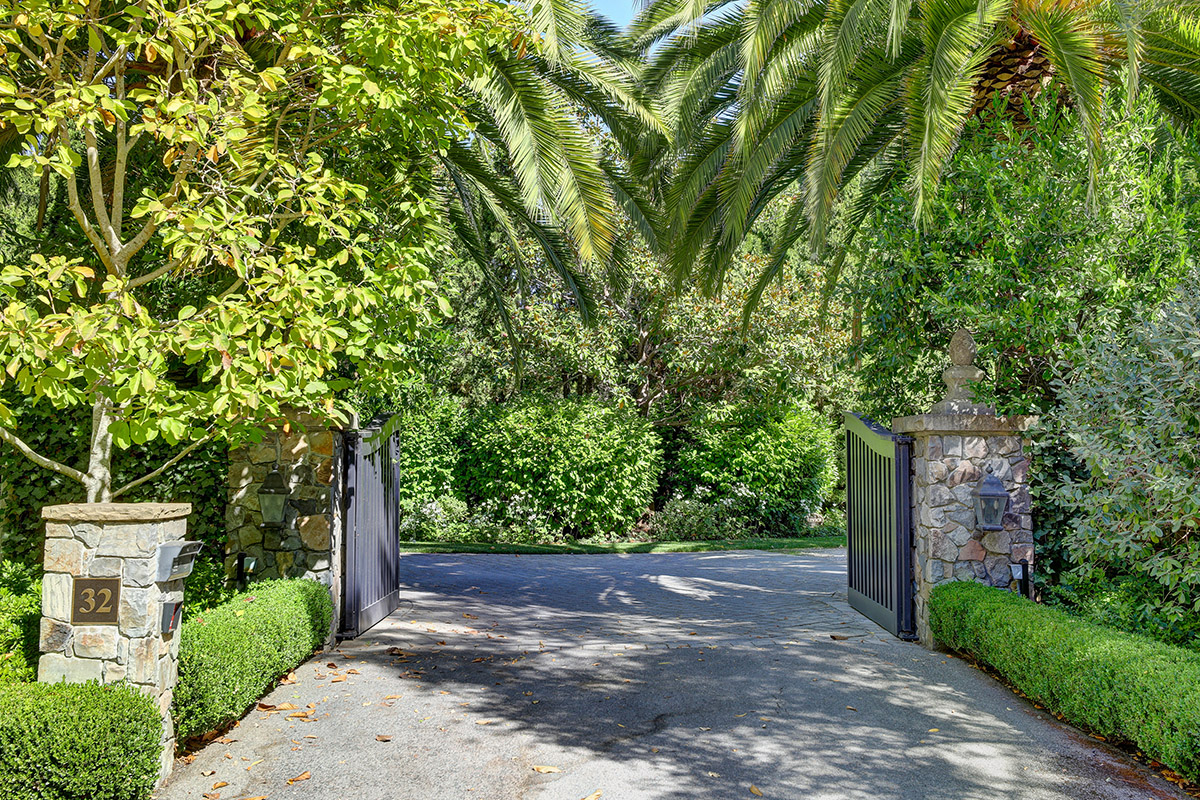 32 Shady Lane, Ross #99