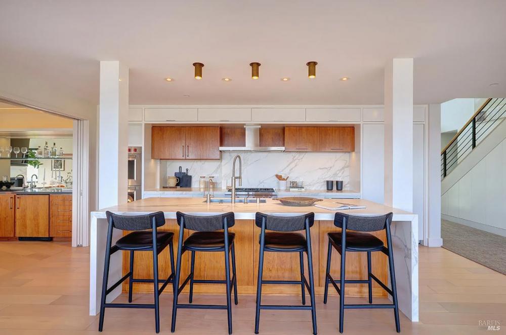 86 Sugarloaf Drive, Tiburon #87