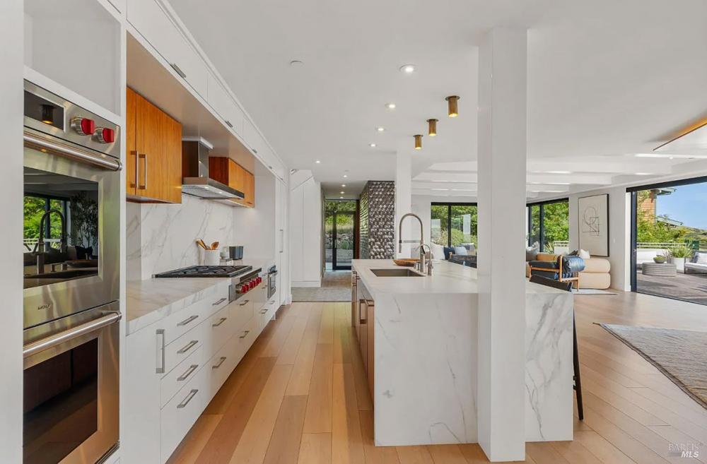 86 Sugarloaf Drive, Tiburon #87