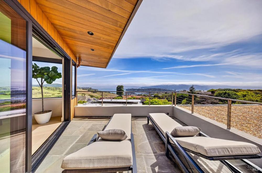86 Sugarloaf Drive, Tiburon #87