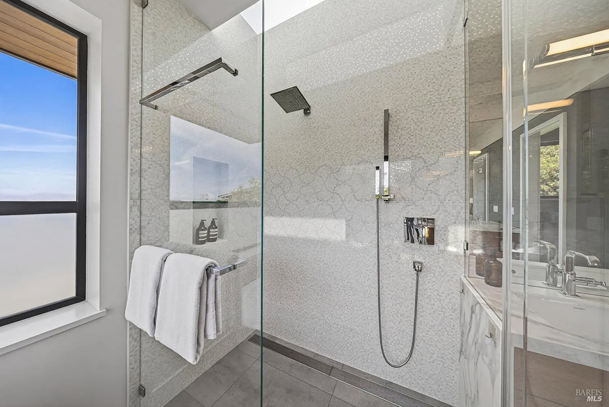 86 Sugarloaf Drive, Tiburon #87
