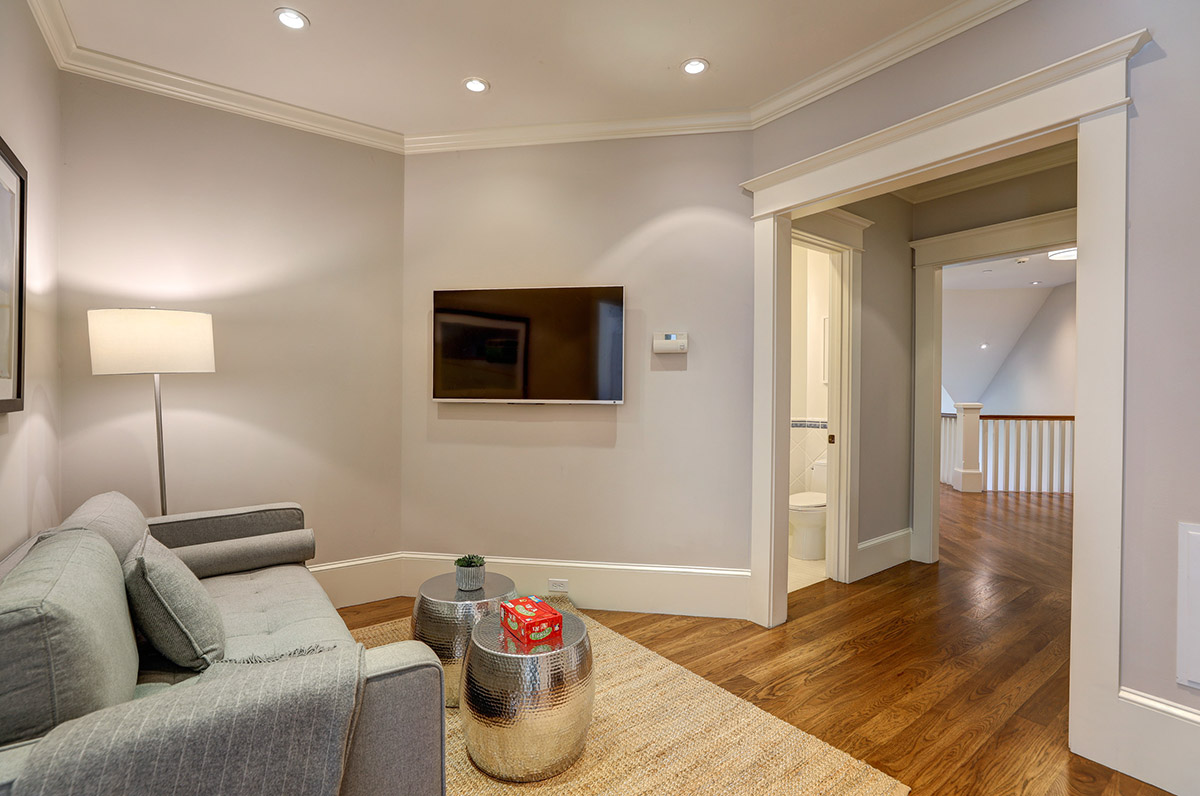 44 Chestnut Avenue, Ross #49