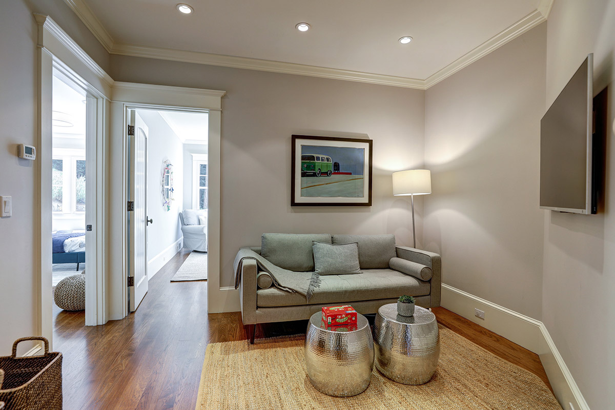 44 Chestnut Avenue, Ross #49