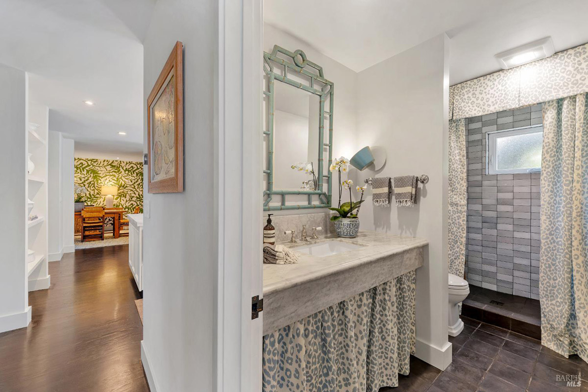 21 Niven Way, Larkspur #82