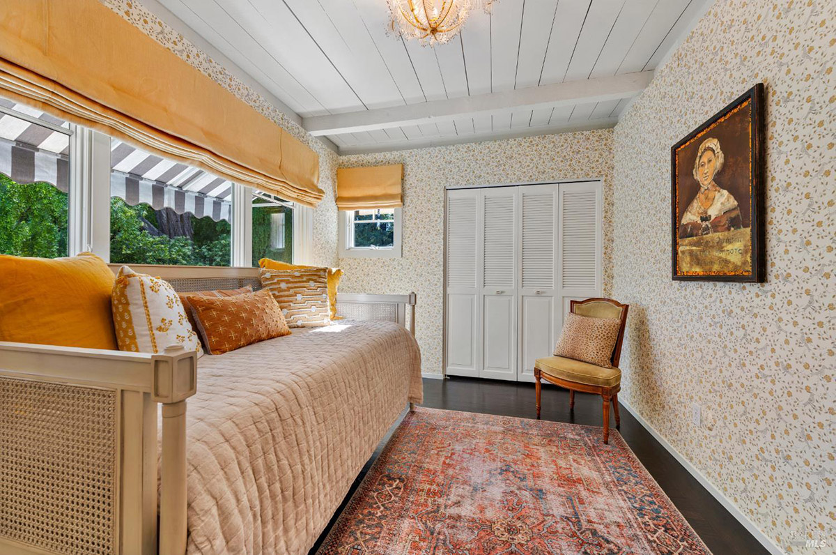 21 Niven Way, Larkspur #82