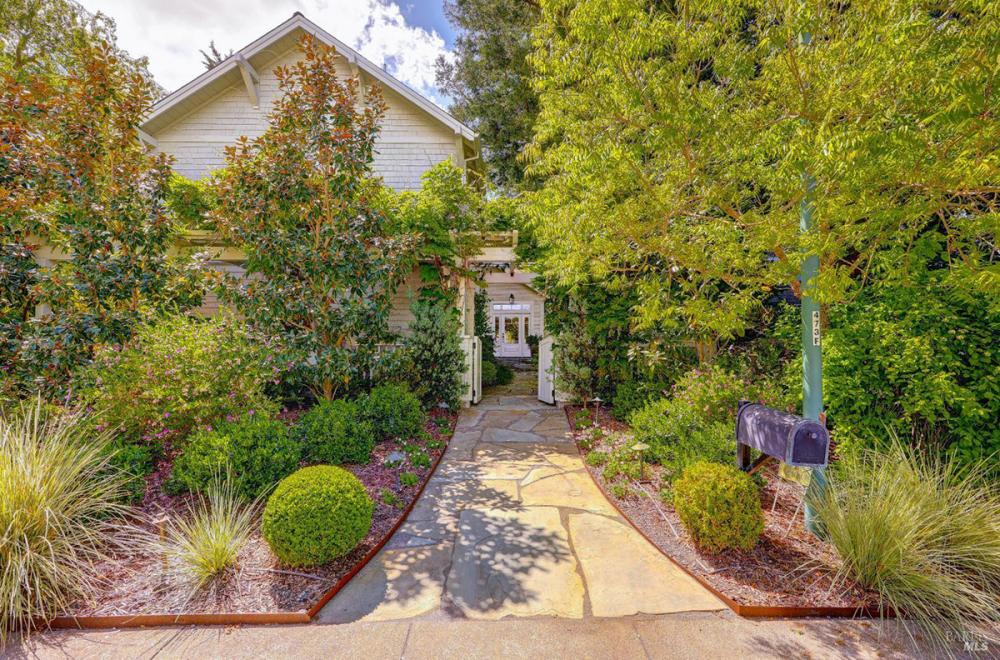 21 Niven Way, Larkspur #82