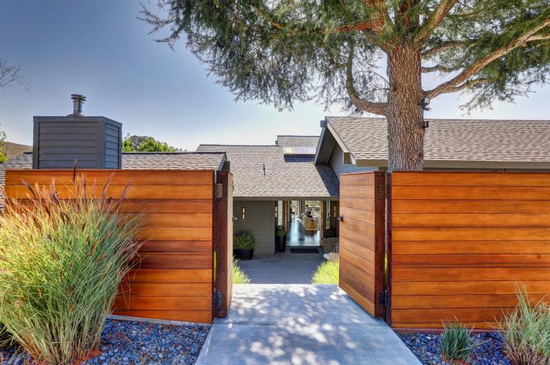 6 Lula Way, Mill Valley