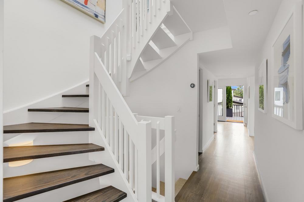 21 Oak Place, Belvedere #43