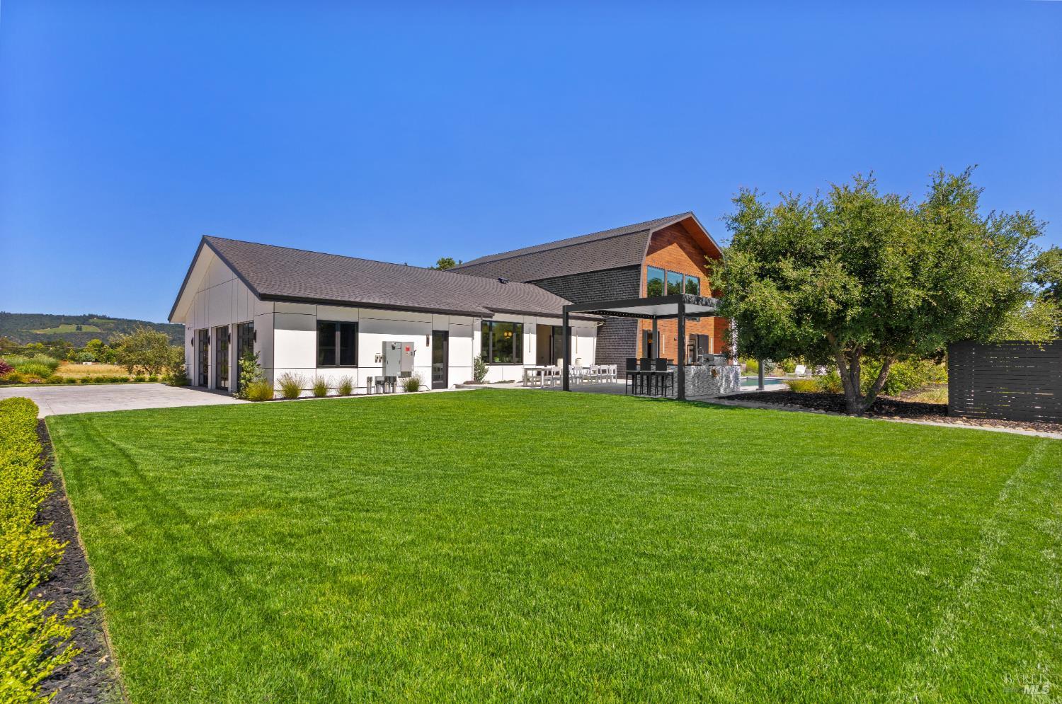 1100 & 1098 Craig Avenue, Sonoma #98