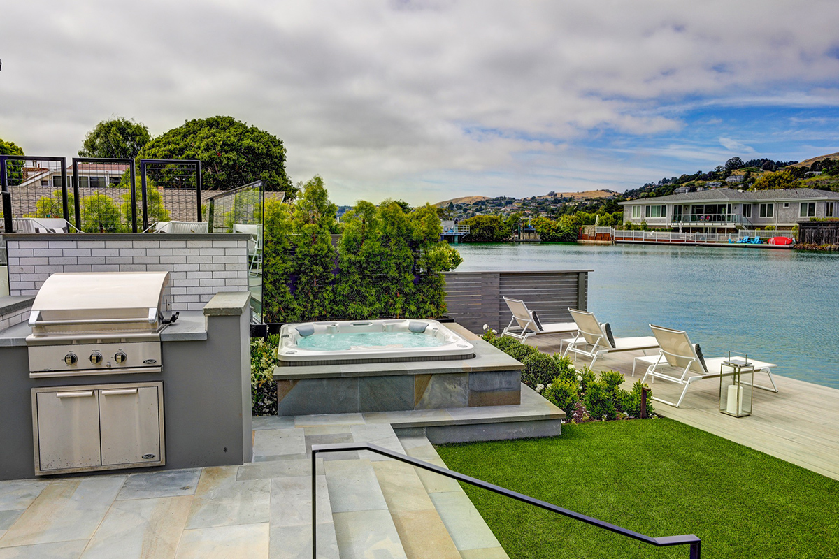 10 Edgewater Road, Belvedere #55