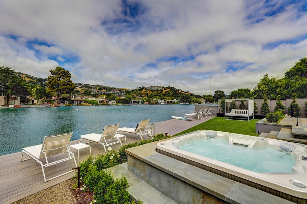 10 Edgewater Road, Belvedere #55