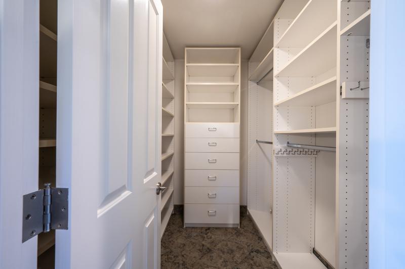 walk in closet