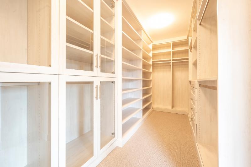 walk in closet